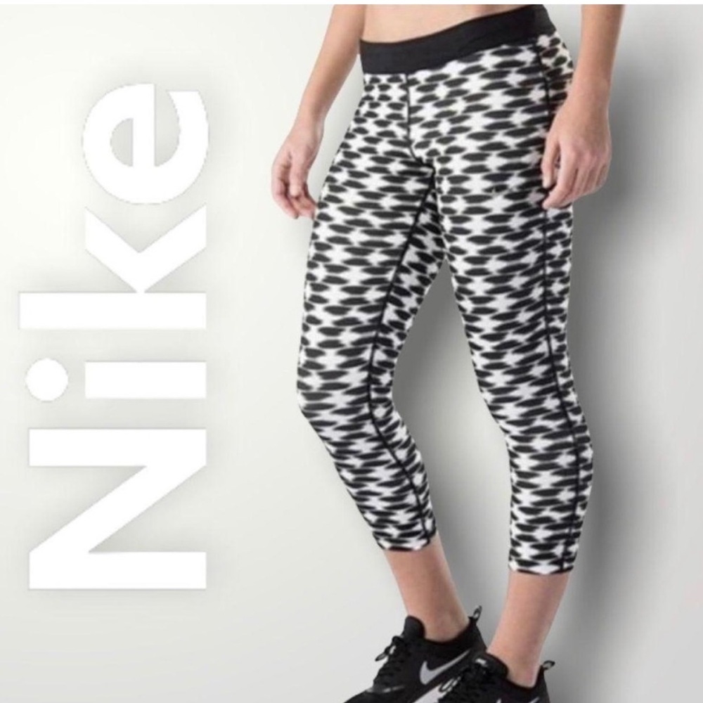 Nike Dri-fit Black And White‎ Leggings | NWOT | Size M